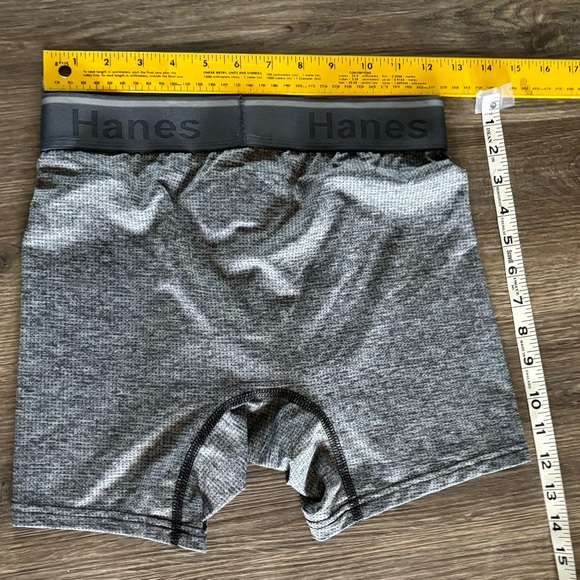 Under Armour Heatgear Compression & Sm Hanes Comfort Flex Fit Boxers Med NWT - Picture 11 of 11